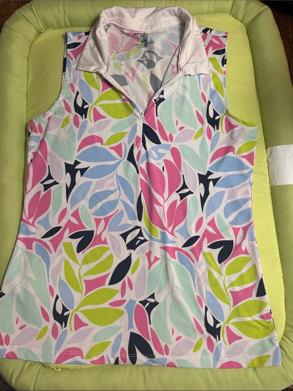 Tommy Bahama Women's Active Floral 1/4 Zip Golf Polo Shirt Size: M